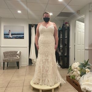 Maggie wedding dress